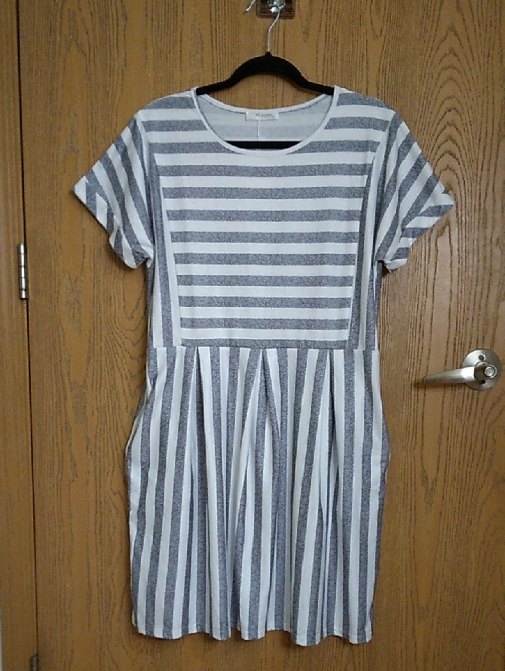 Naggoo Striped Short Sleeve Dress in Gray and White